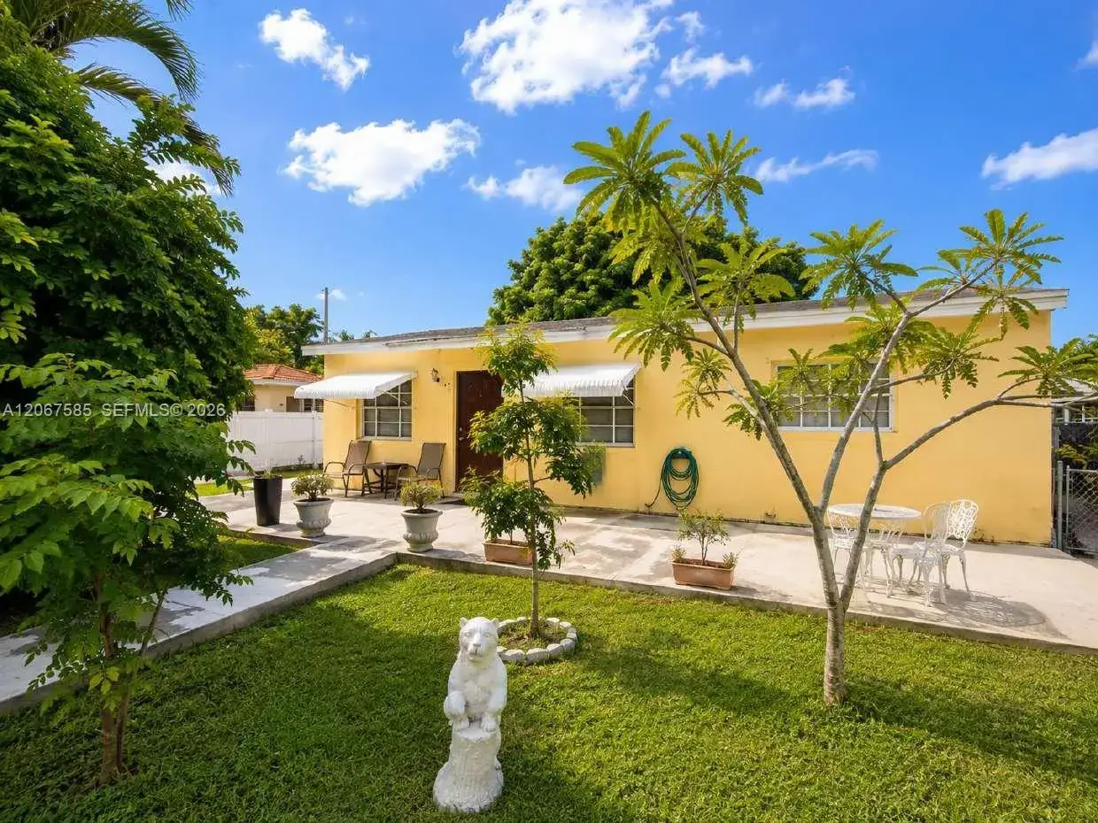 2 bedroom 1 bath Residential for sale at 371 W 47th St, Hialeah FL 33012