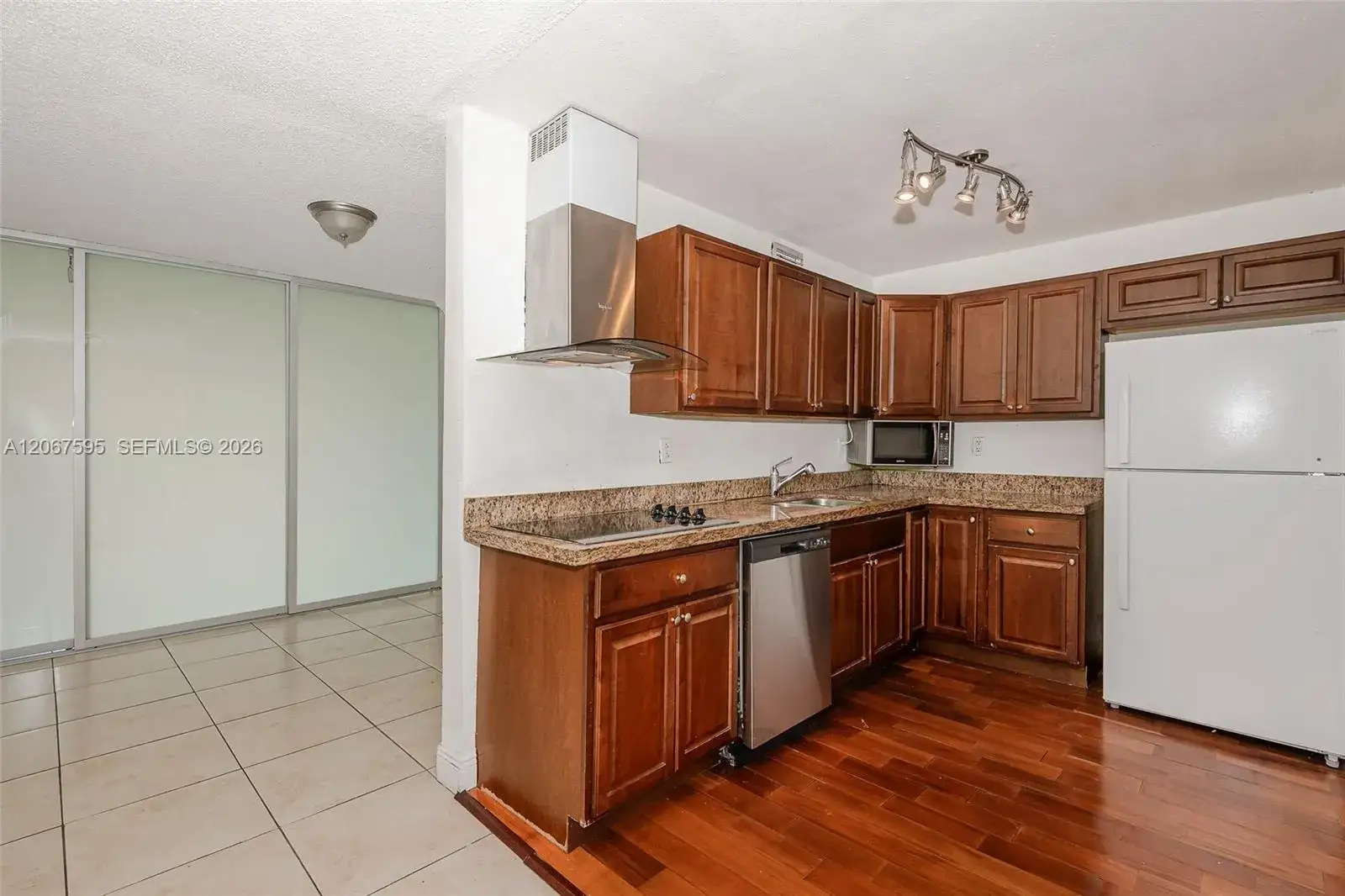 1 bedroom 1 bath Residential Lease for rent at 1805 Sans Souci Blvd # 532, North Miami FL 33181