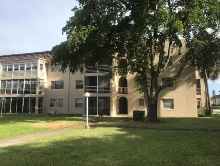 2700 Riverside Dr # B, Coral Springs FL 33065