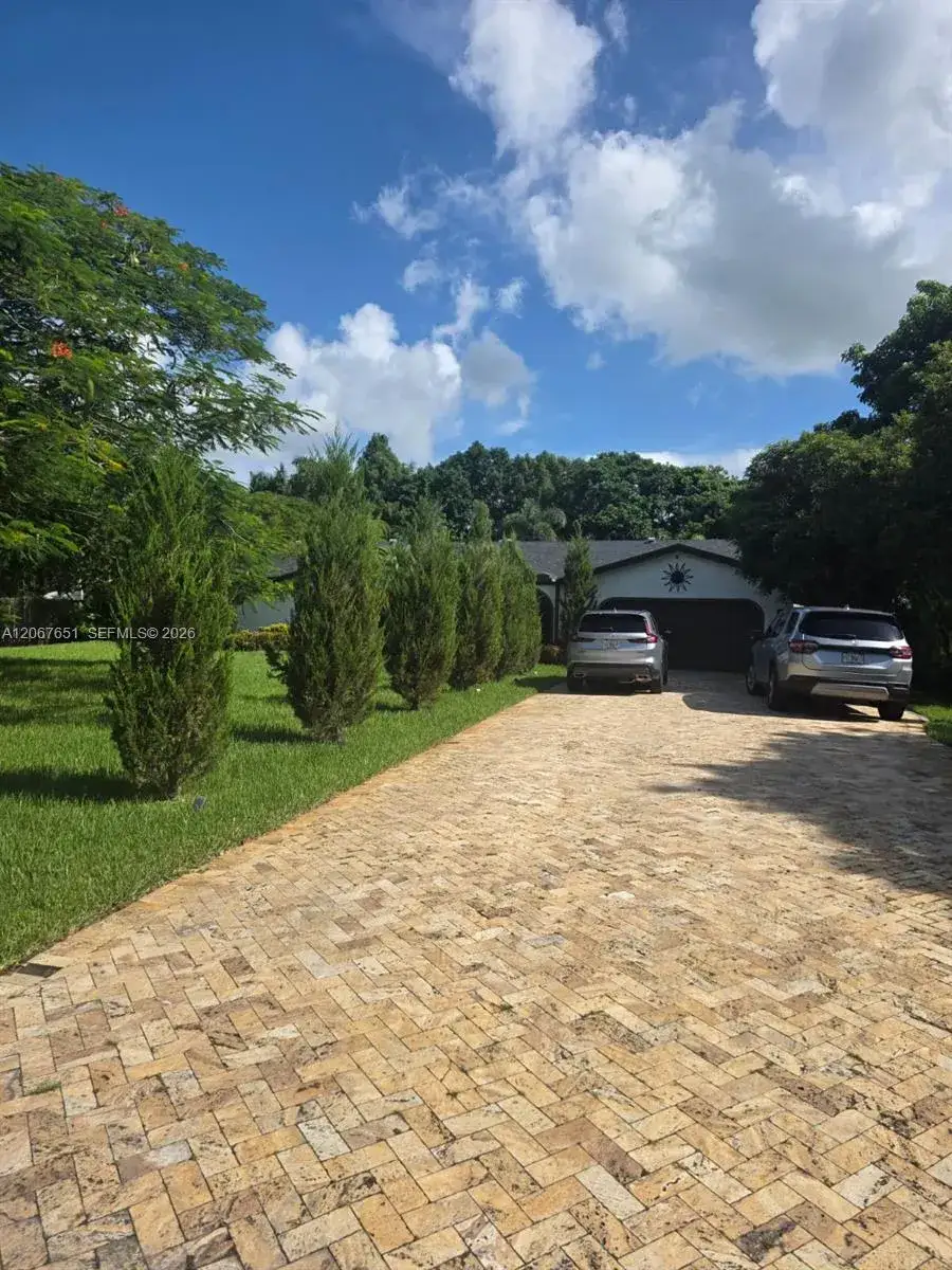 5 bedroom 3 bath Residential for sale at 18611 SW 61st Ct, Southwest Ranches FL 33332