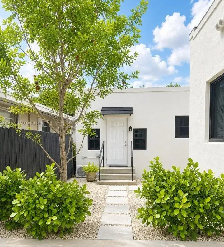 220 SW 32nd Ave REAR, Miami FL 33135