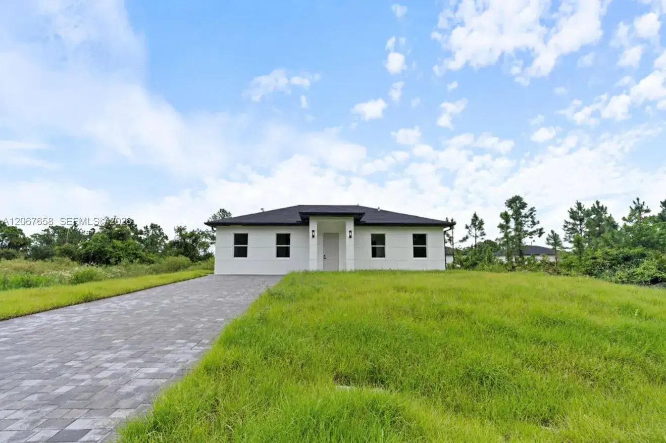 710 Peacock Ave, Lehigh Acres FL 33974