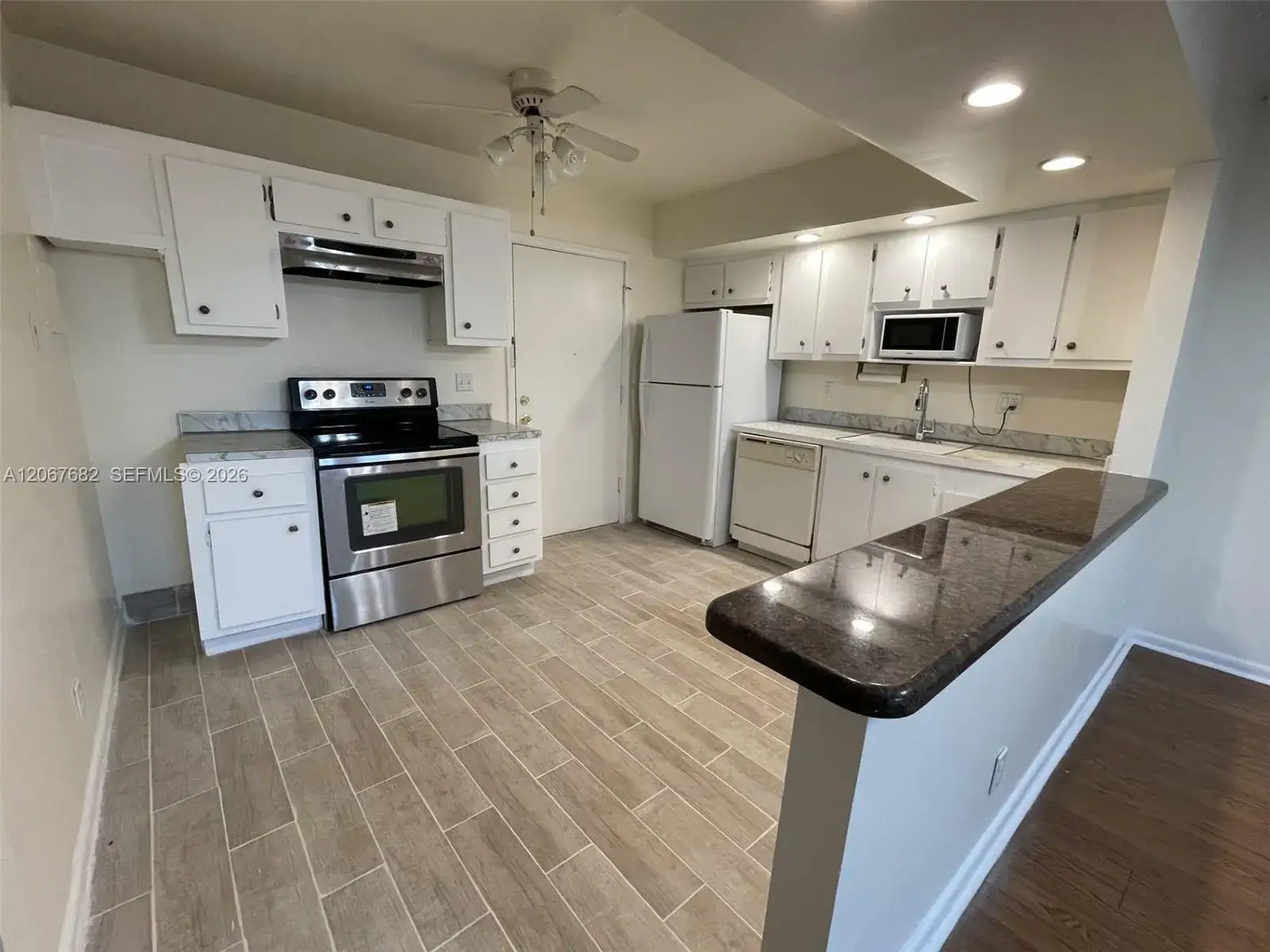 1 bedroom 1 bath Residential for sale at 2061 NW 47th Ter # 306, Lauderhill FL 33313