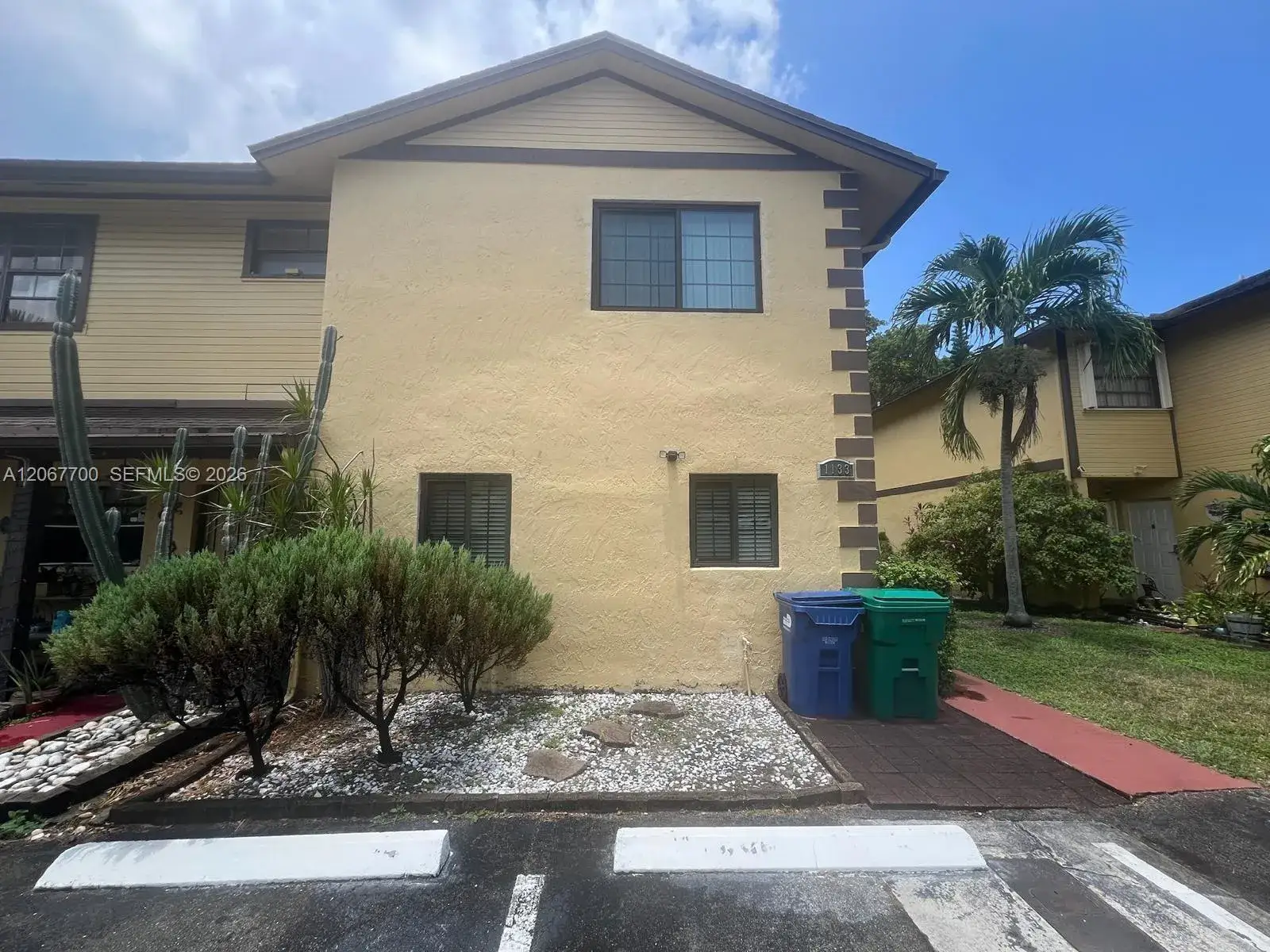 3 bedroom 2 bath Residential for sale at 1133 NE 210th Ter, Miami FL 33179