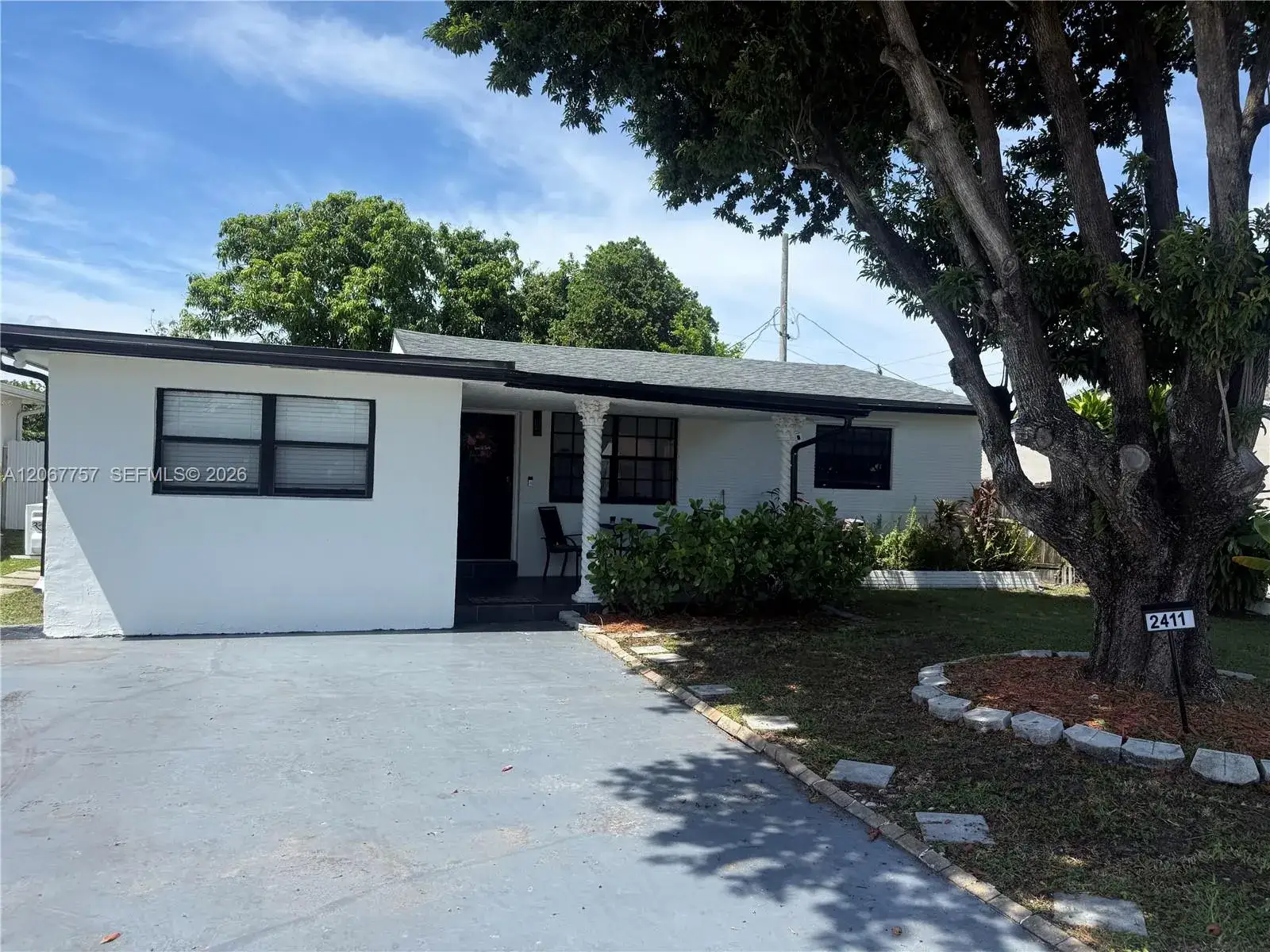 4 bedroom 2 bath Residential for sale at 2411 Wiley St, Hollywood FL 33020
