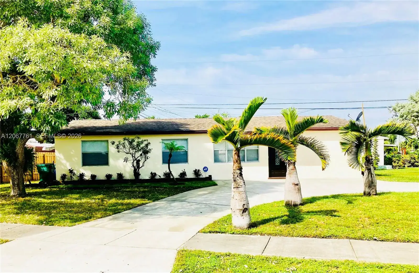 3 bedroom 2 bath Residential for sale at 1921 SW 48th Ave, Fort Lauderdale FL 33317