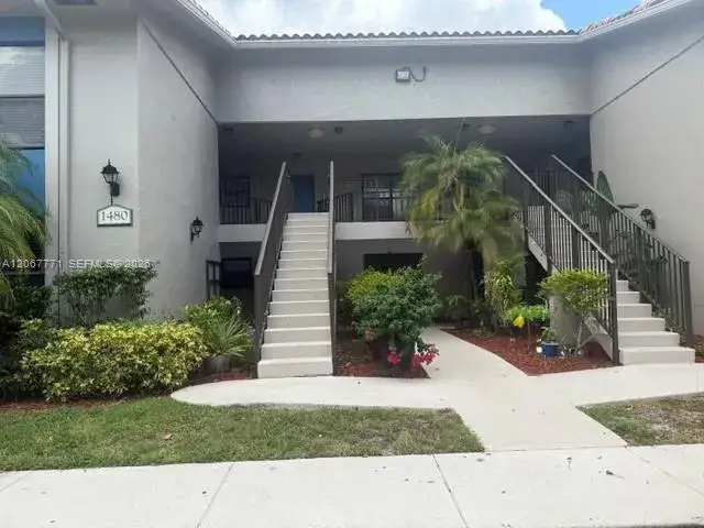 3 bedroom 2 bath Residential Lease for rent at 1480 WINDORAH WAY # C, West Palm Beach FL 33411