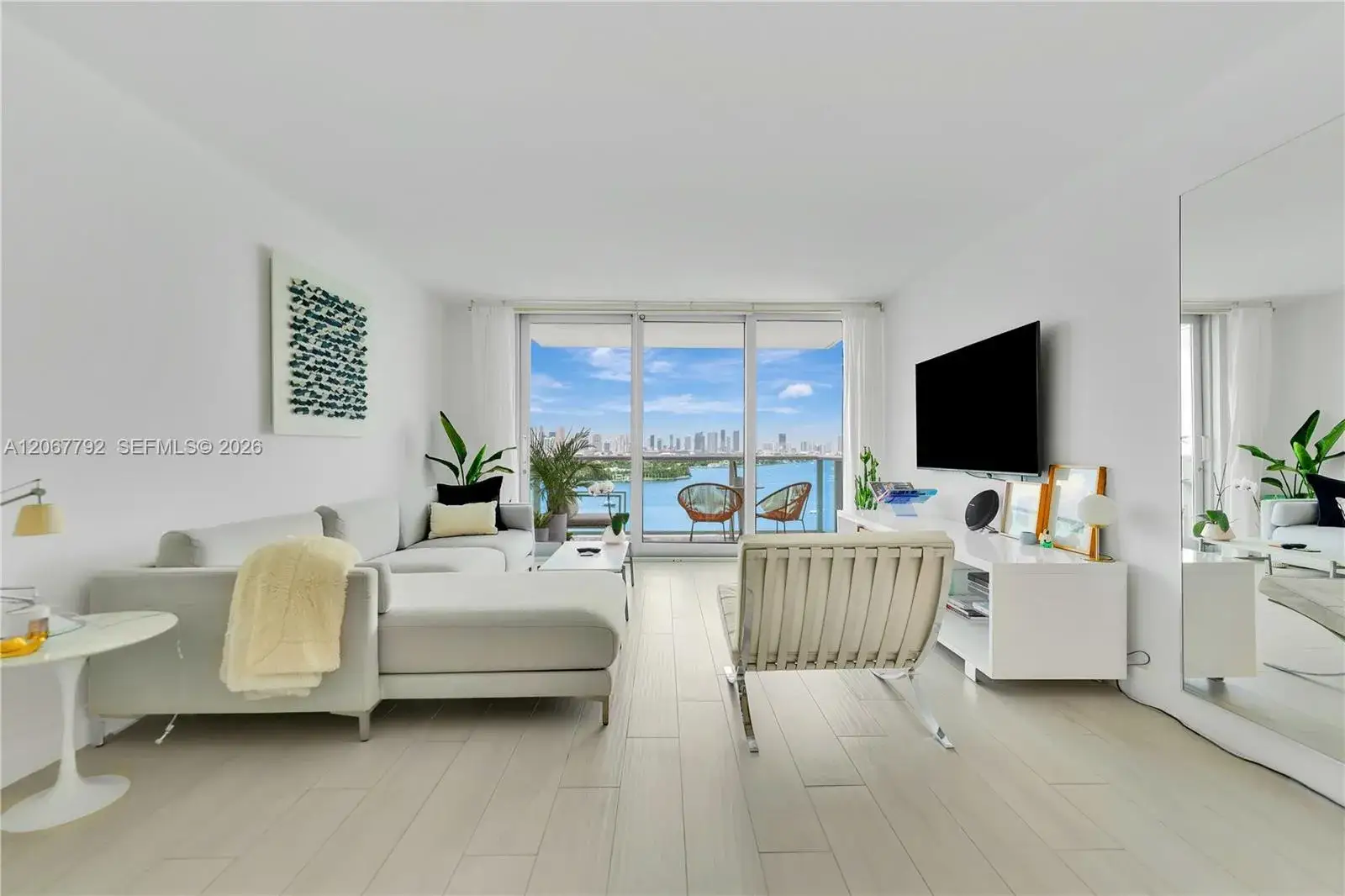 1 bedroom 1 bath Residential Lease for rent at 1000 West Ave # 1417, Miami Beach FL 33139