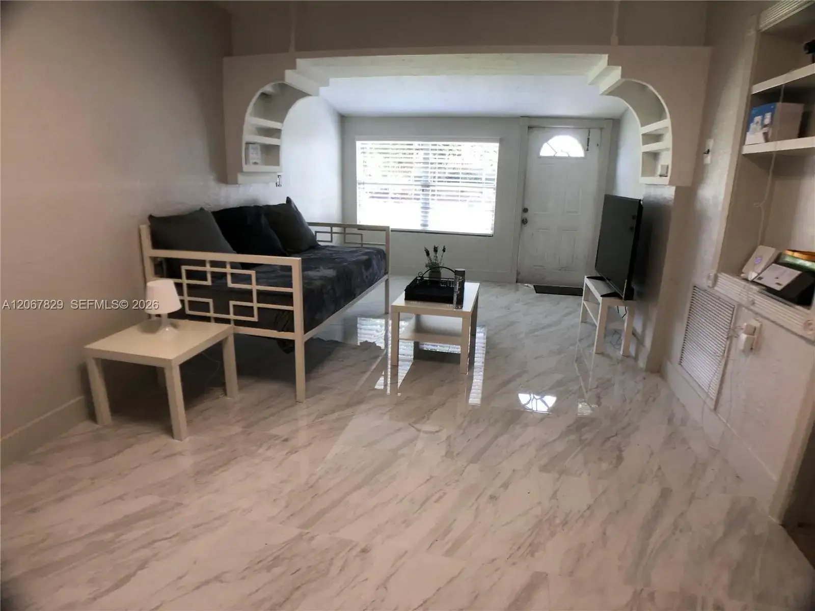 2111 Monroe Ter, Hollywood FL 33020