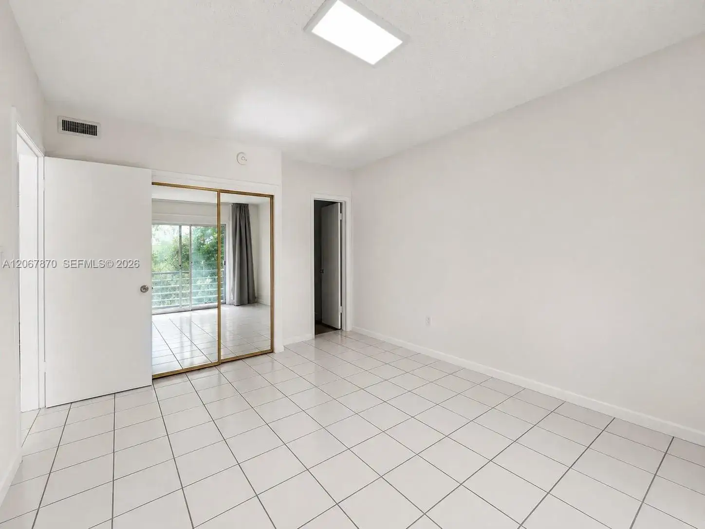 1 bedroom 1 bath Residential Lease for rent at 20200 NE 29th Ct # N214, Aventura FL 33180