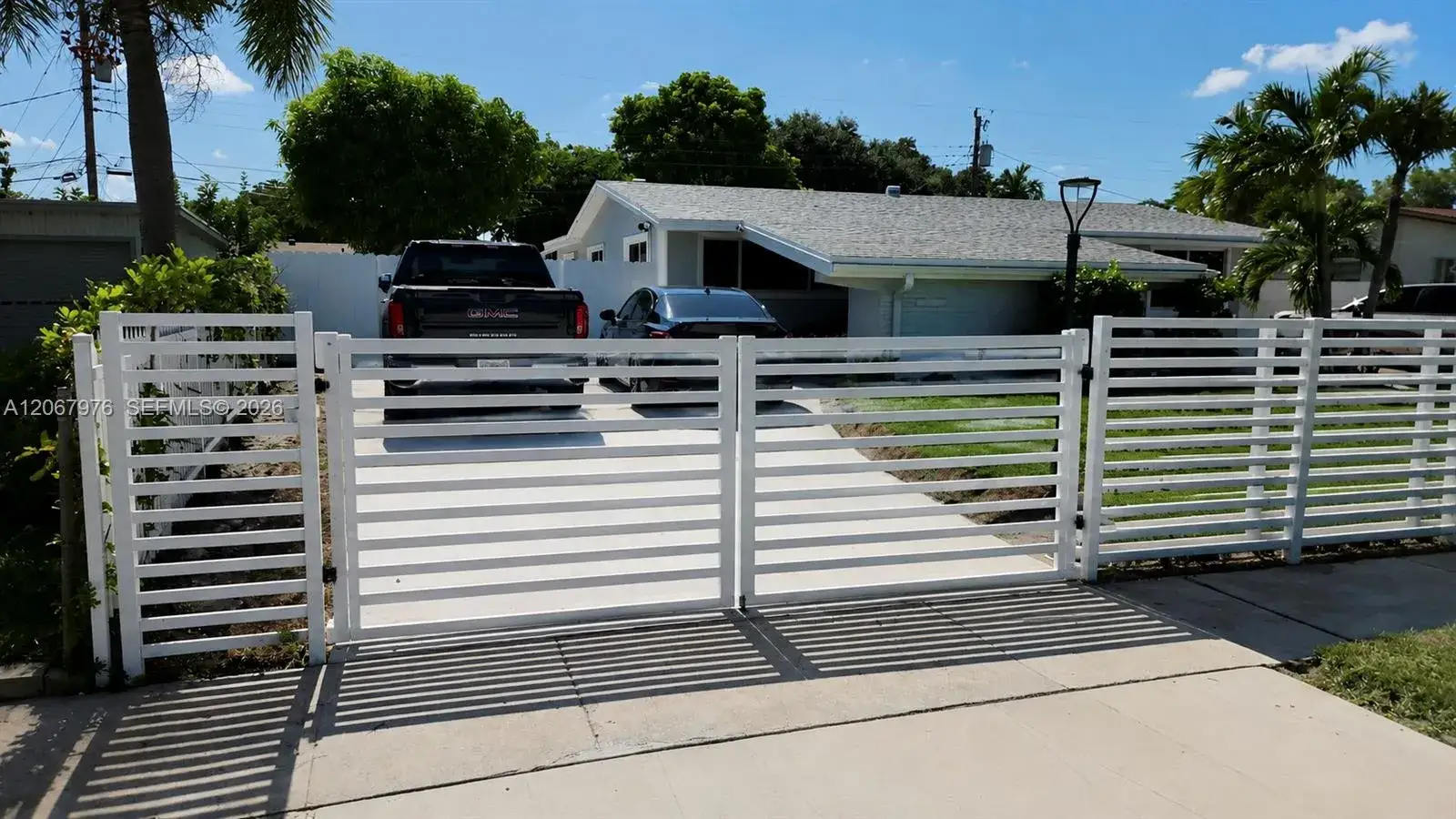 5 bedroom 3 bath Residential for sale at 620 N 65th Ave, Hollywood FL 33024