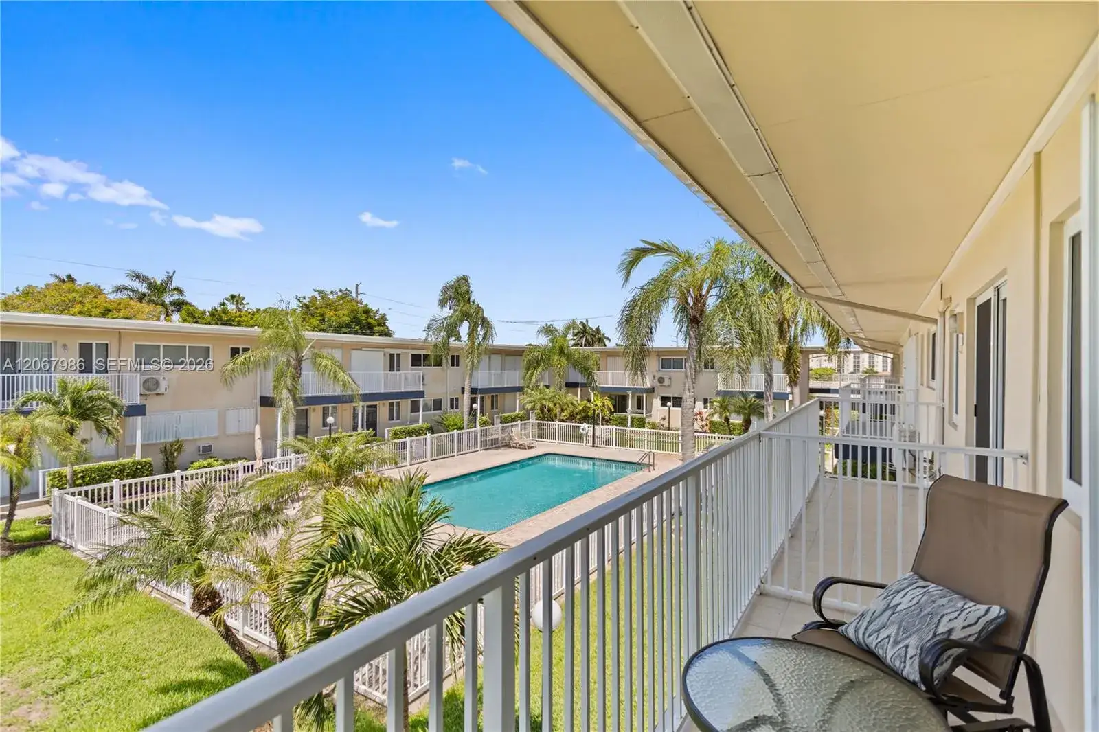 1 bedroom 1 bath Residential for sale at 223 S Federal Hwy # 60, Dania Beach FL 33004