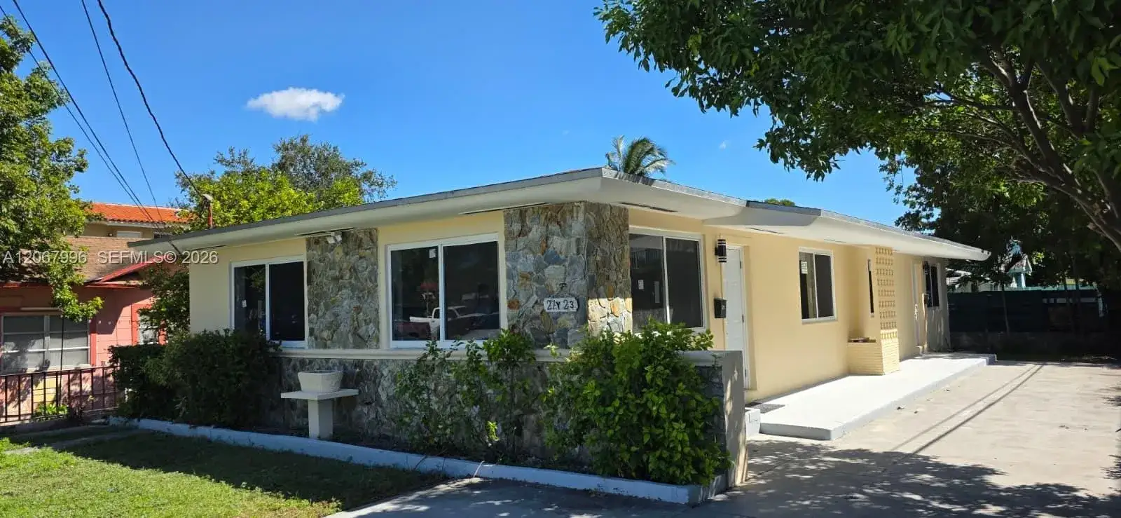 Residential Income for sale at 21 NW 32nd Ct, Miami FL 33125