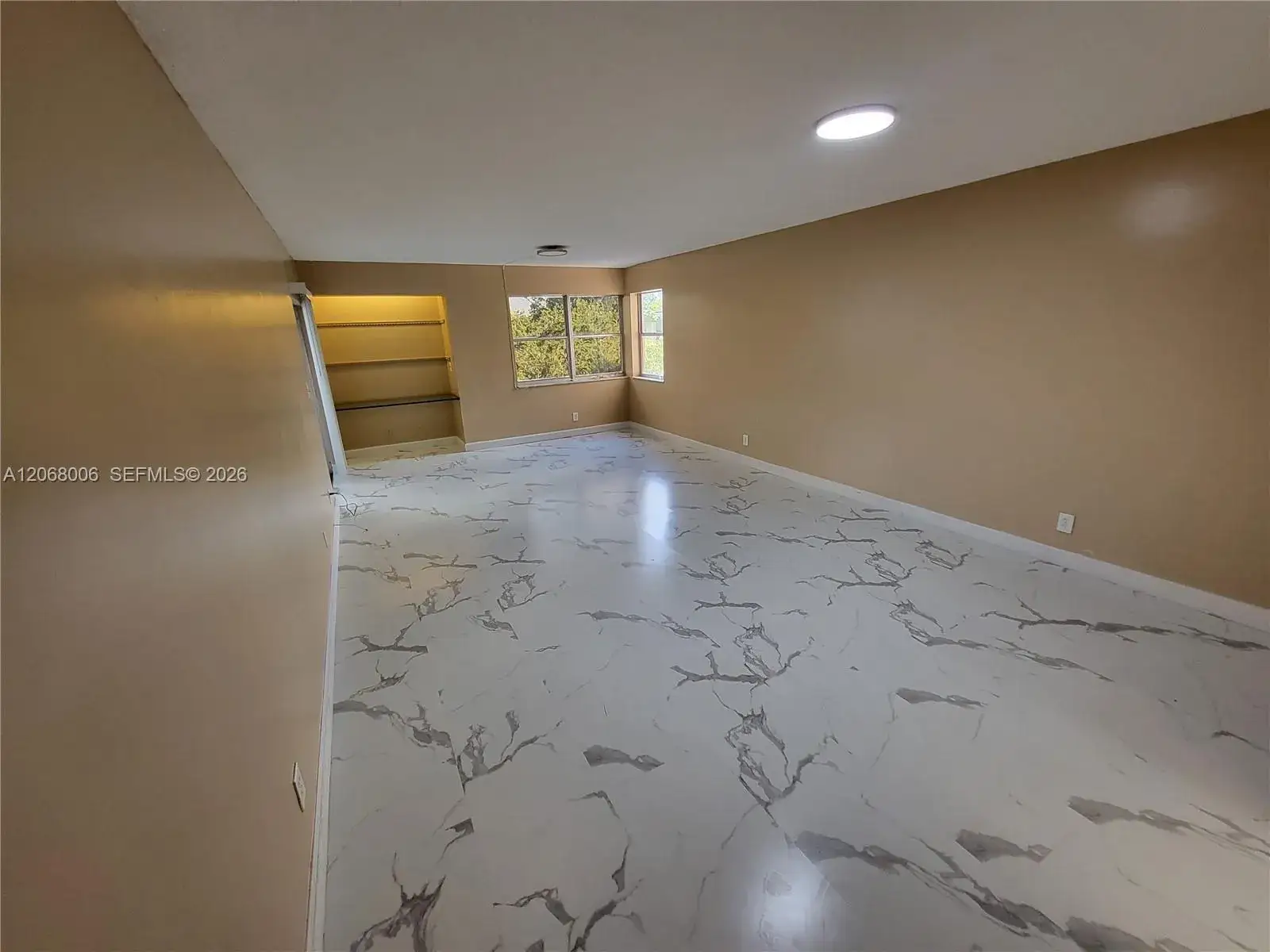 1 bedroom 1 bath Residential for sale at 3301 Spanish Moss Ter # 404, Lauderhill FL 33319