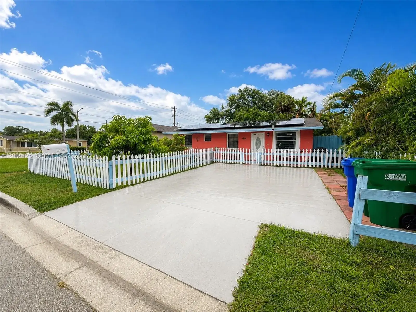 3 bedroom 2 bath Residential for sale at 2745 NW 7th Ct, Fort Lauderdale FL 33311
