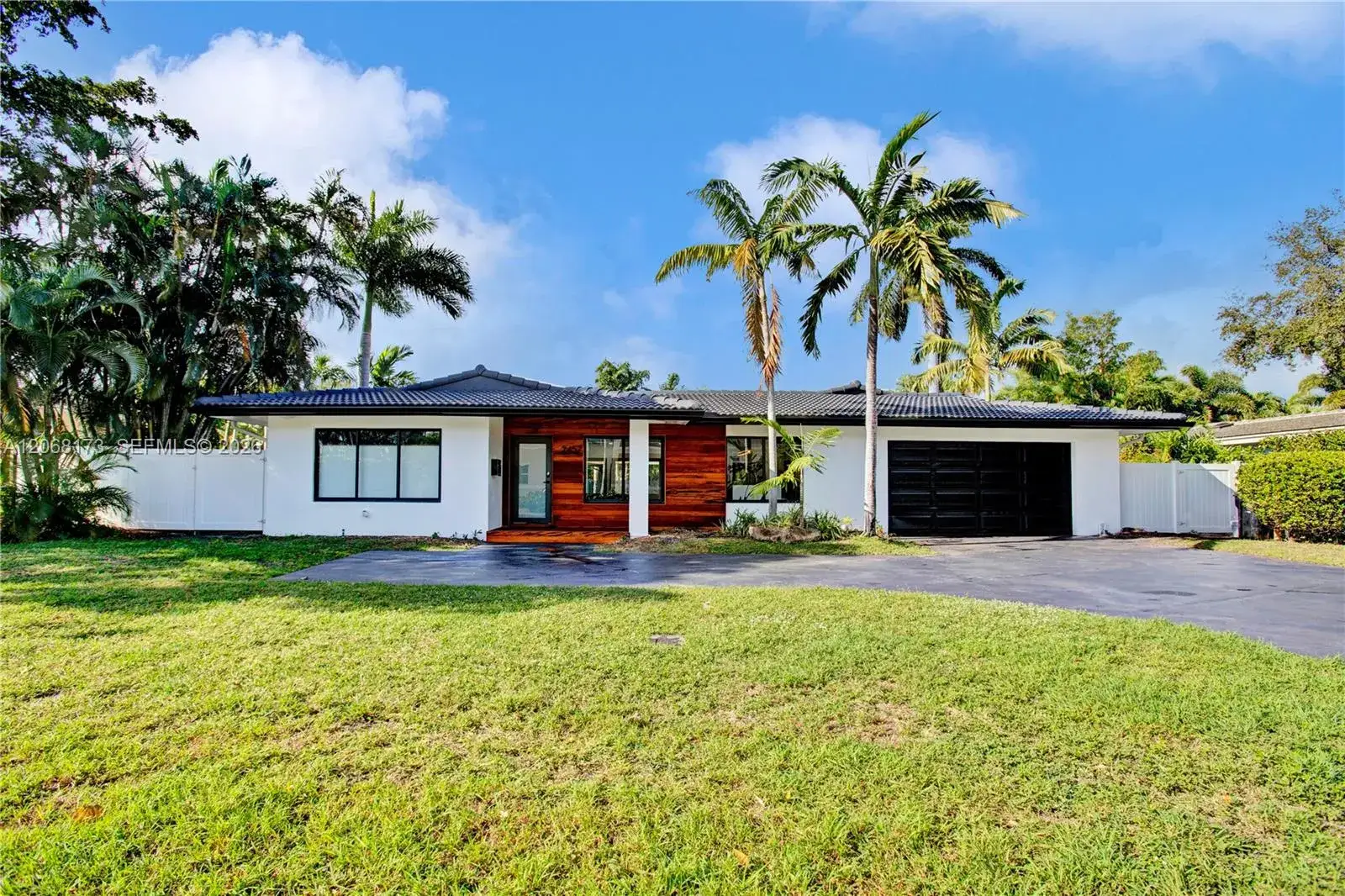 3 bedroom 2 bath Residential for sale at 2457 NE 27th Ter, Fort Lauderdale FL 33305