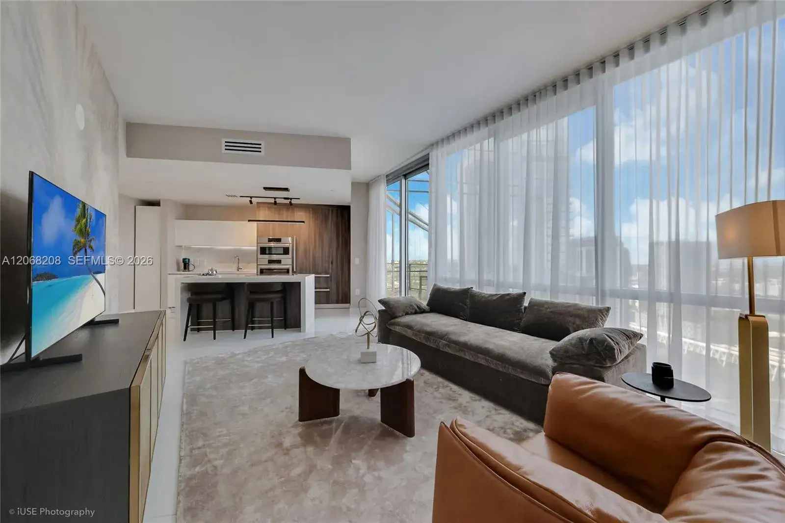 1 bedroom 1 bath Residential Lease for rent at 851 NE 1st Ave # 3402, Miami FL 33132