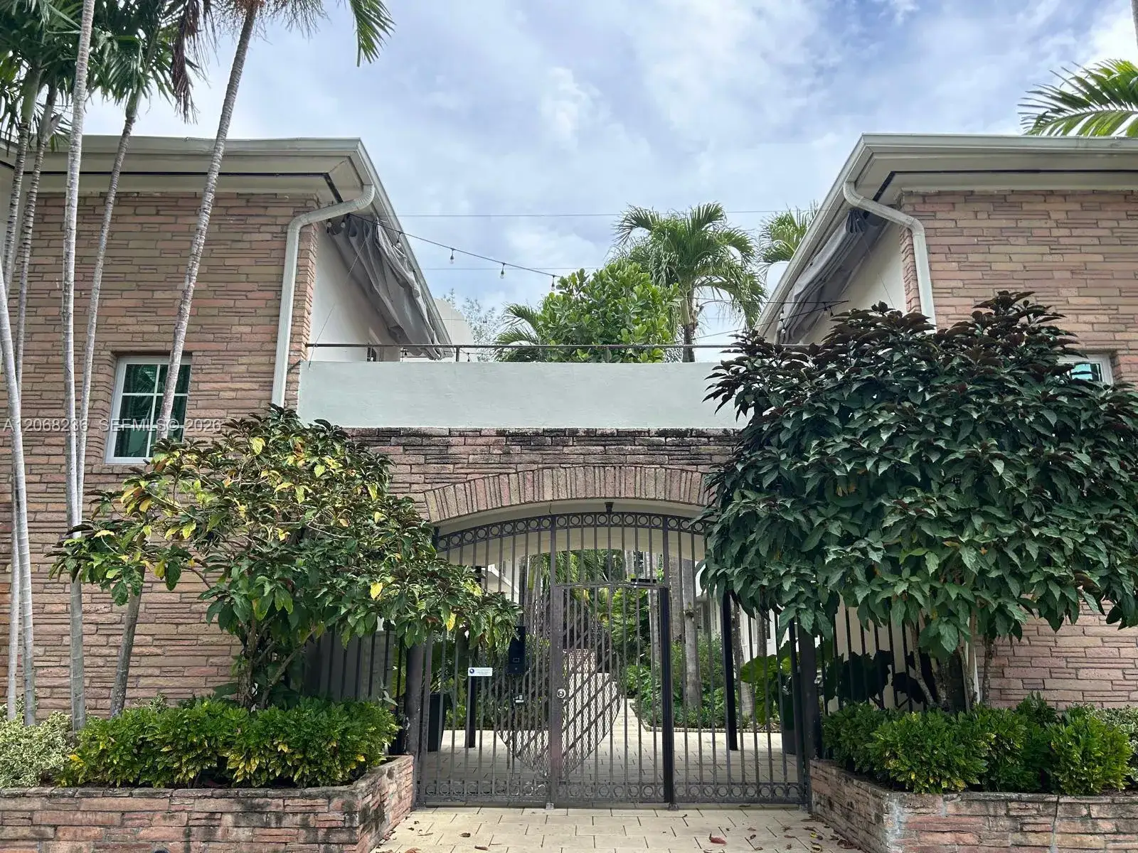 1 bedroom 2 bath Residential for sale at 1605 Lenox Ave # 3, Miami Beach FL 33139