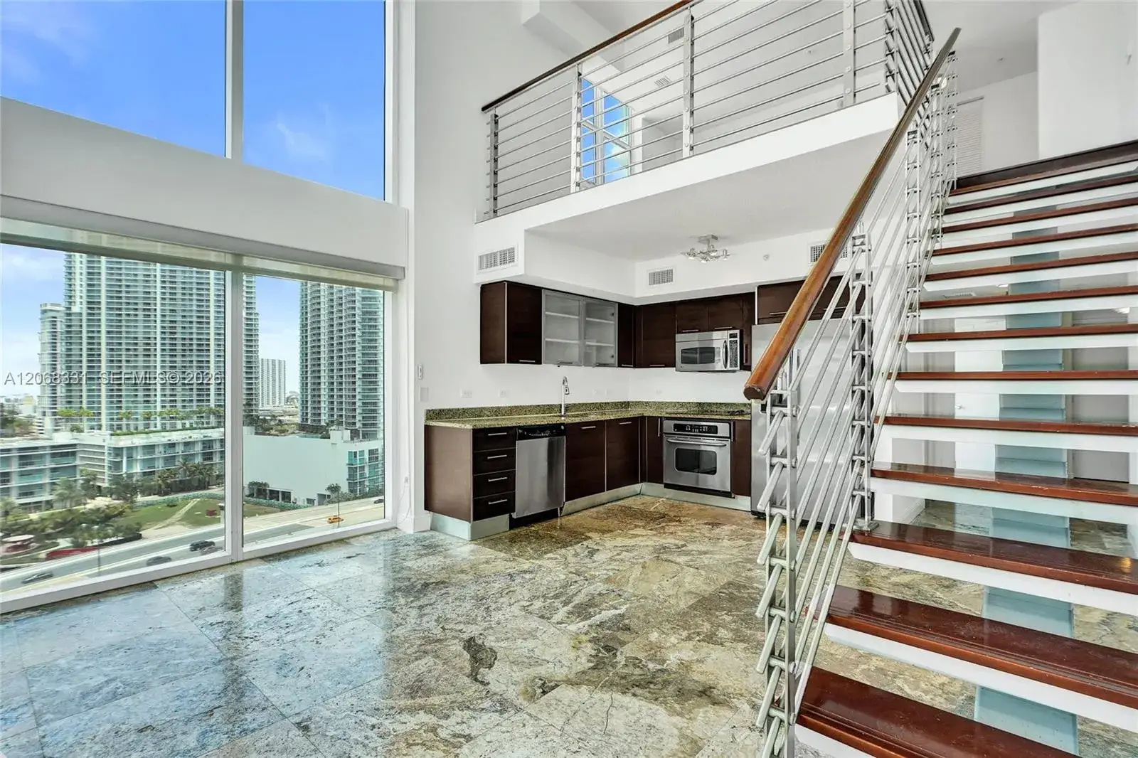 2 bedroom 2 bath Residential Lease for rent at 41 SE 5th St # 1016, Miami FL 33131