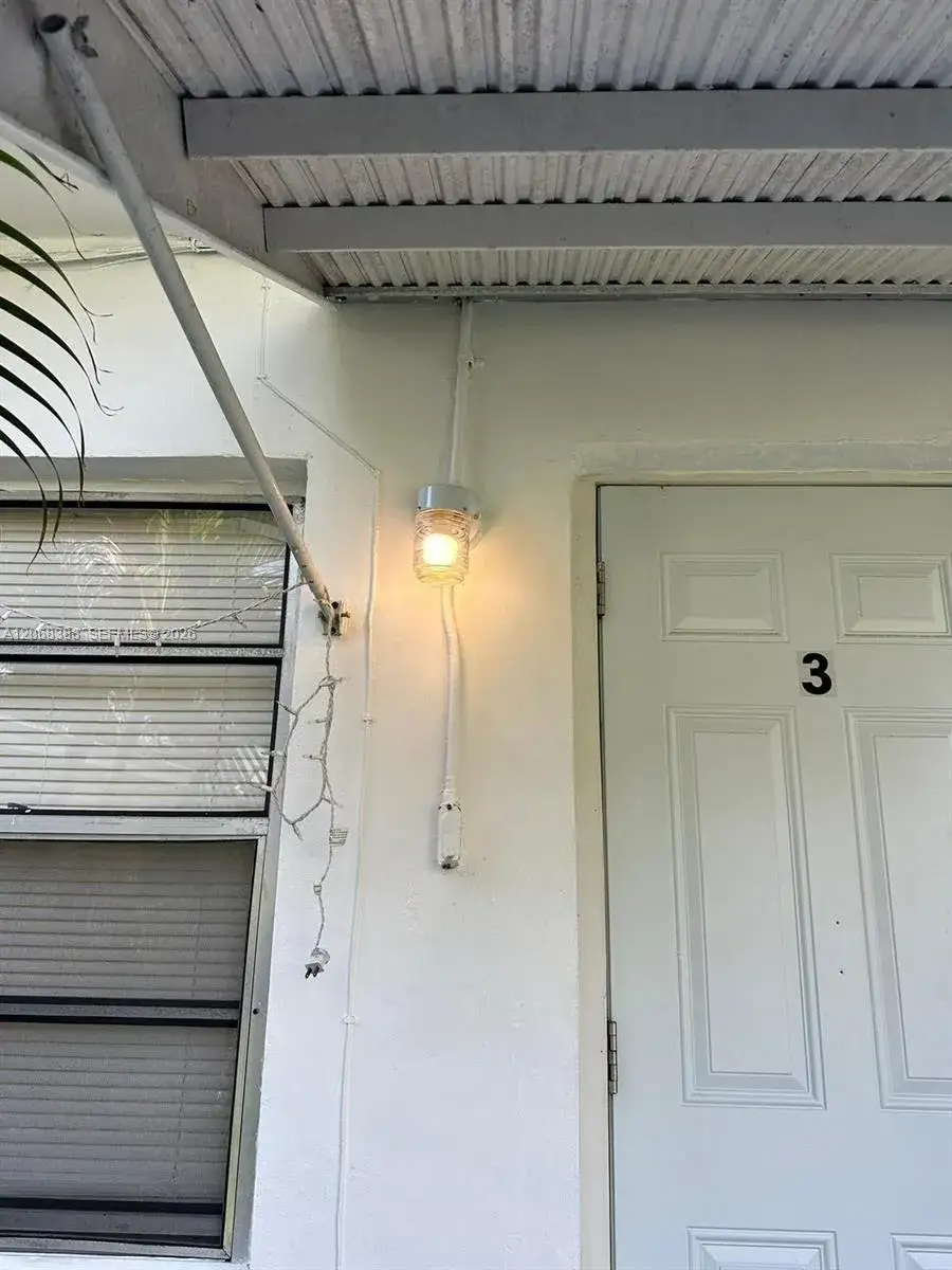 321 NE 2nd ST # 3, Hallandale Beach FL 33009