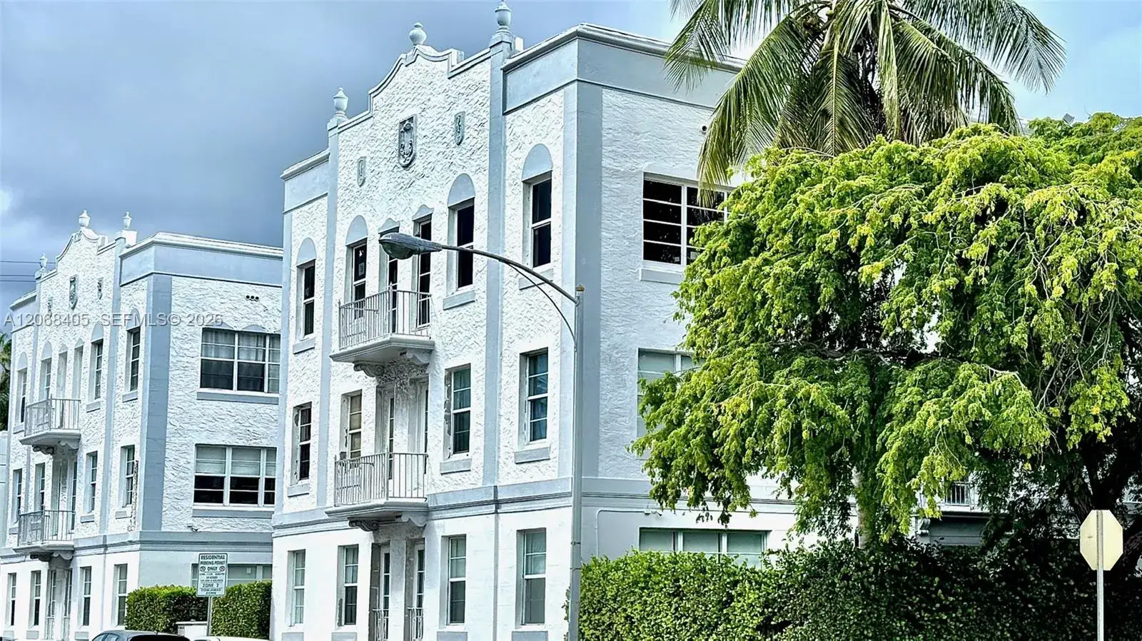 1 bedroom 1 bath Residential Lease for rent at 1200 Euclid Ave # 302, Miami Beach FL 33139