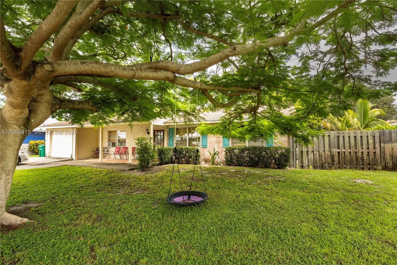 3 bedroom 2 bath Residential for sale at 566 N Dover Rd, Tequesta FL 33469