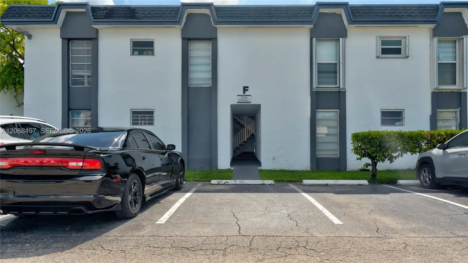 2 bedroom 1 bath Residential for sale at 7226 SW 94th Pl # F8, Miami FL 33173