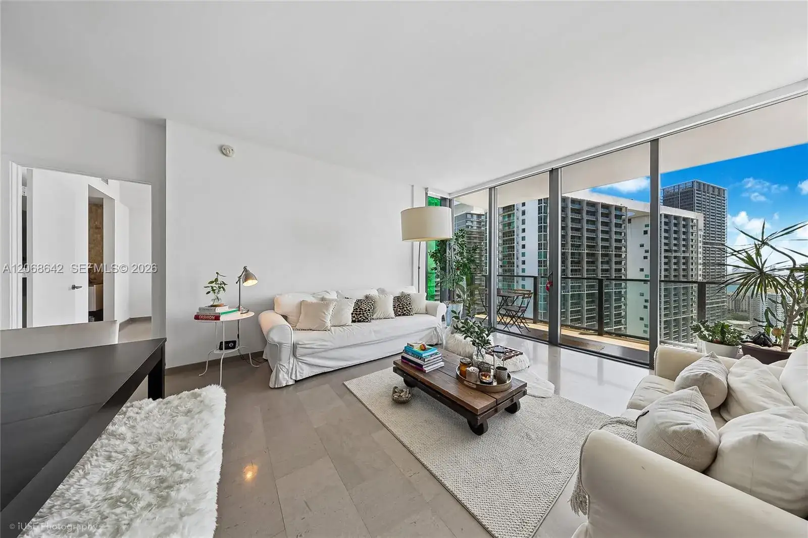 2 bedroom 2 bath Residential for sale at 68 SE 6th St # 2909, Miami FL 33131