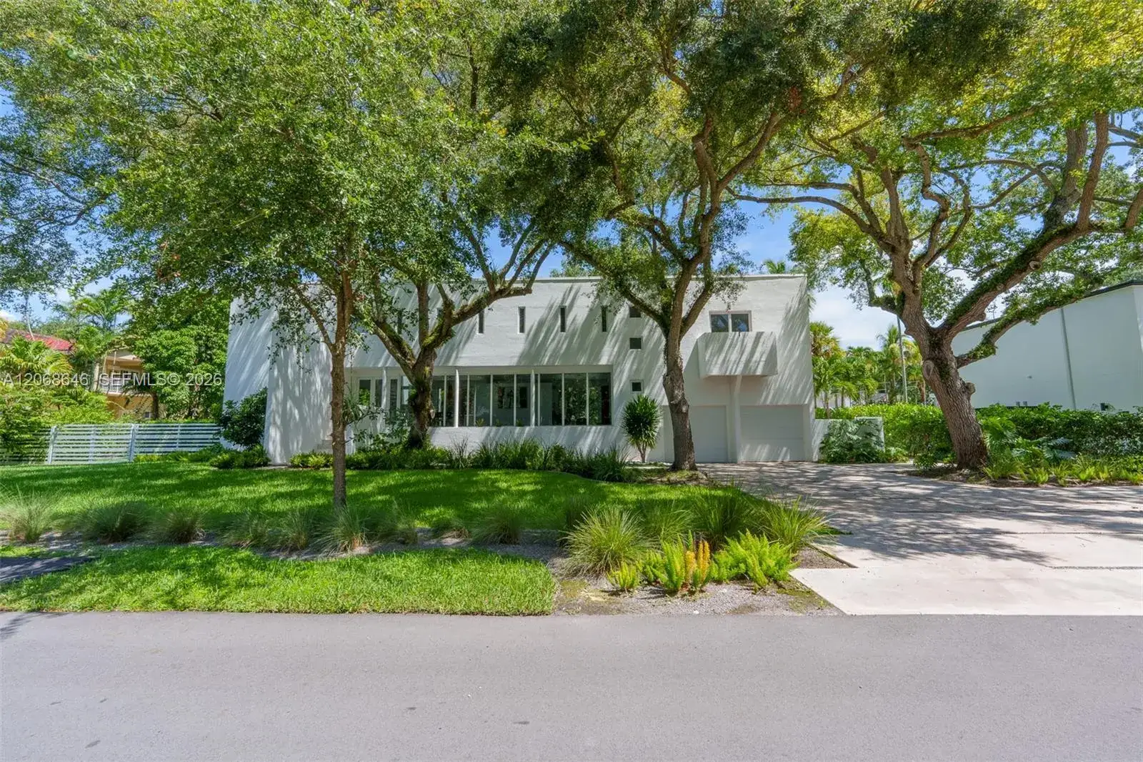 3 bedroom 3 bath Residential for sale at 7277 SW 165th St, Palmetto Bay FL 33157