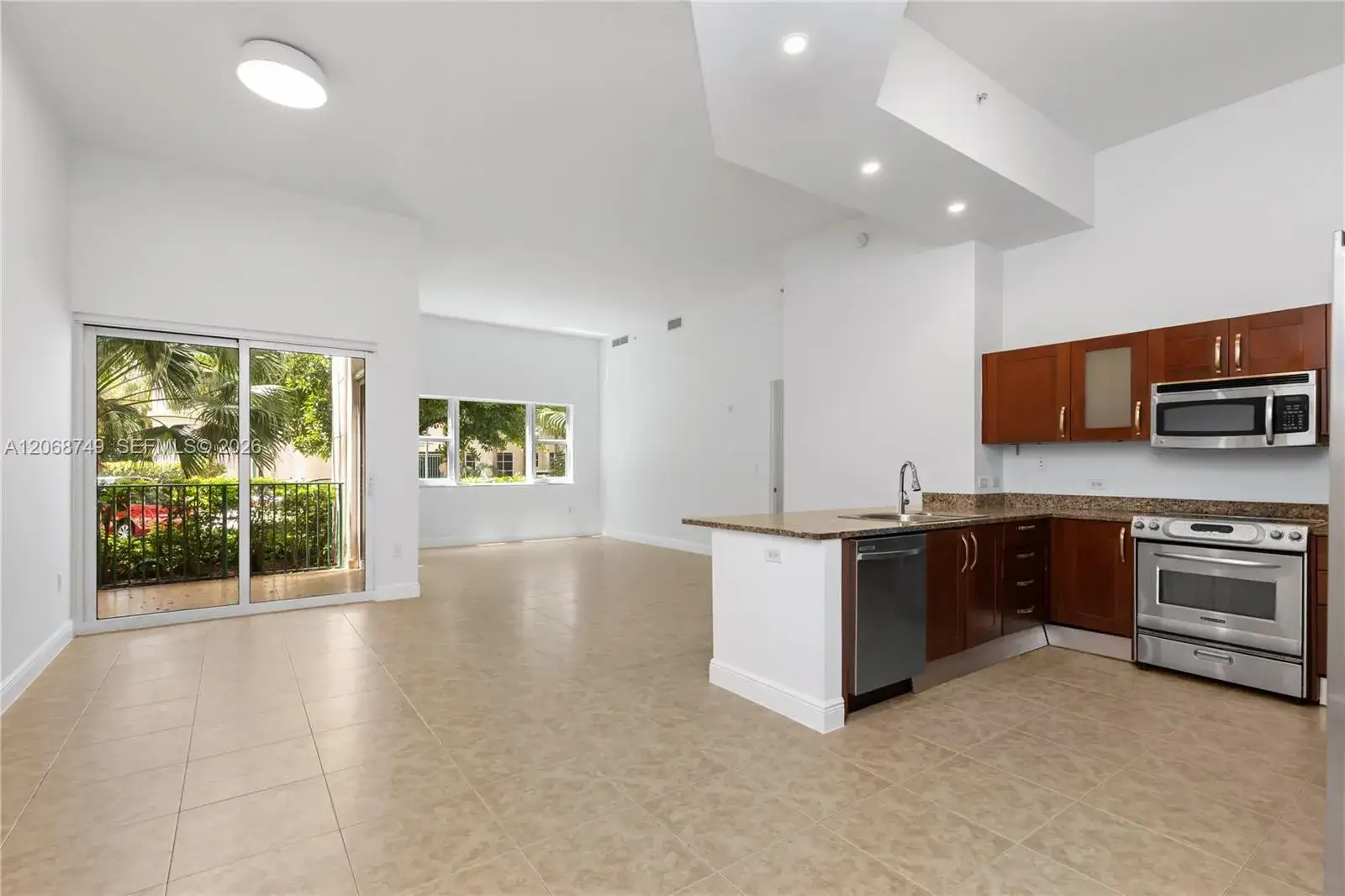 3 bedroom 3 bath Residential for sale at 19900 E Country Club Dr # 104, Aventura FL 33180