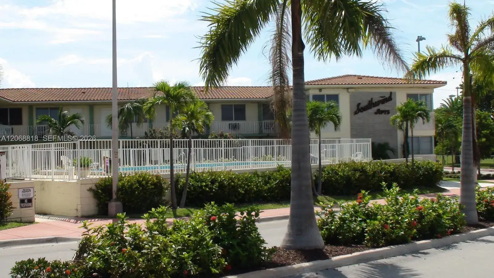 2 S Shore Dr # 15, Miami Beach FL 33141