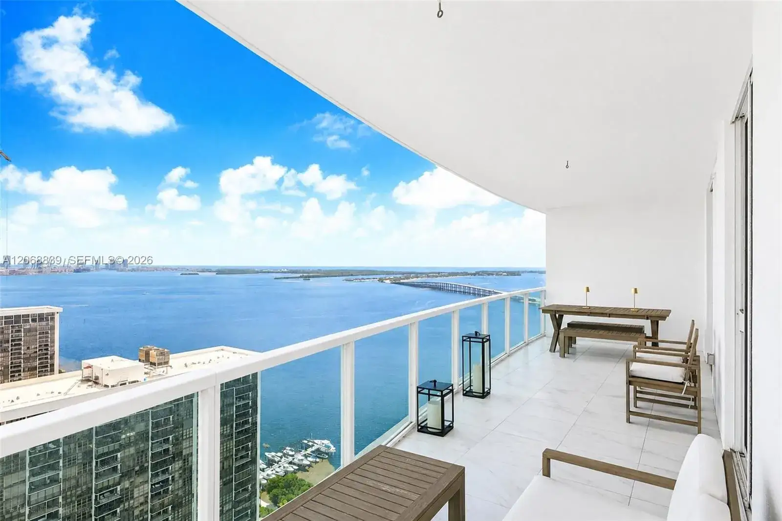 2 bedroom 2 bath Residential for sale at 2101 Brickell Ave # 3202, Miami FL 33129