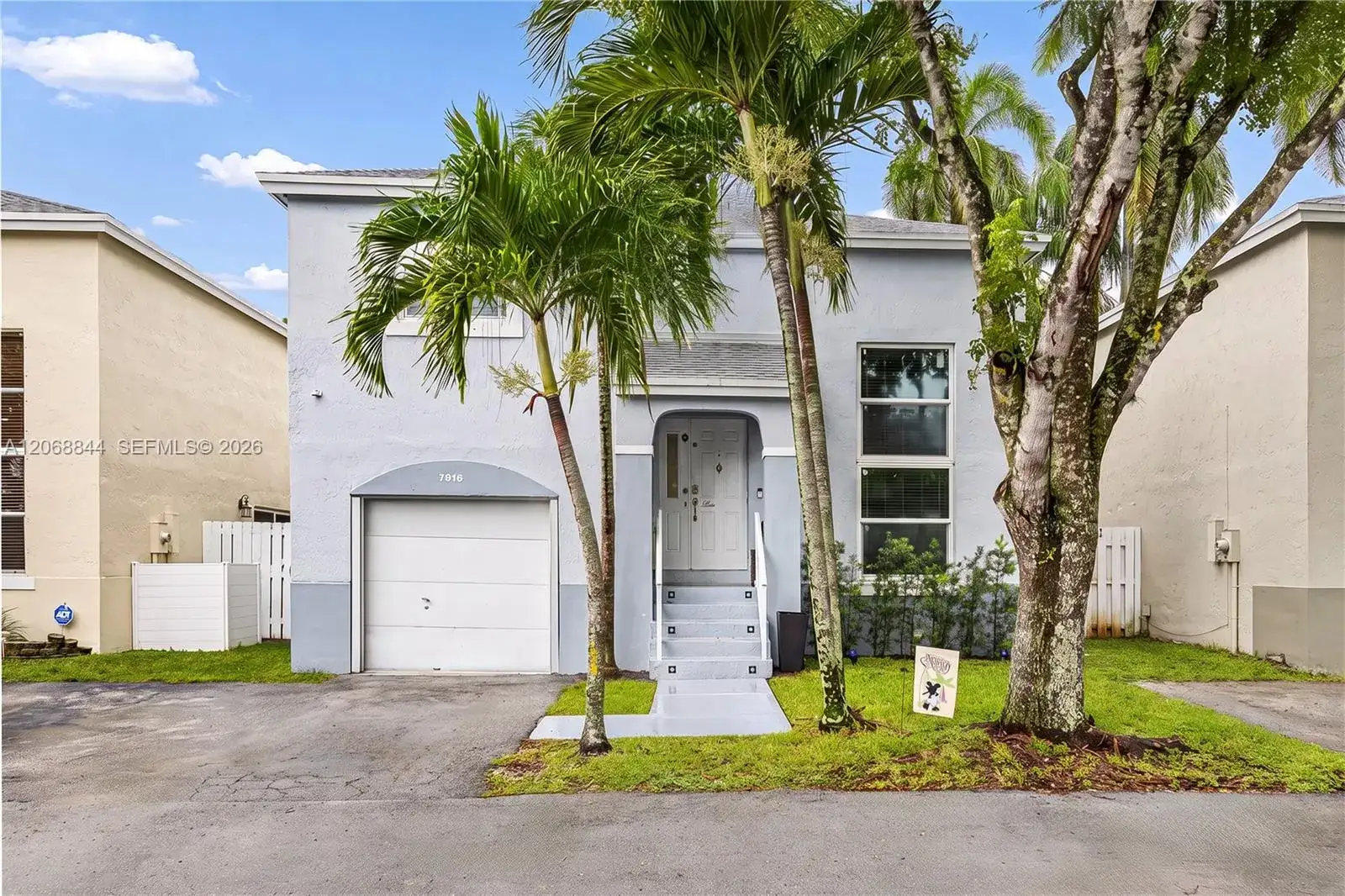 7216 SW 44th Ct, Davie FL 33314