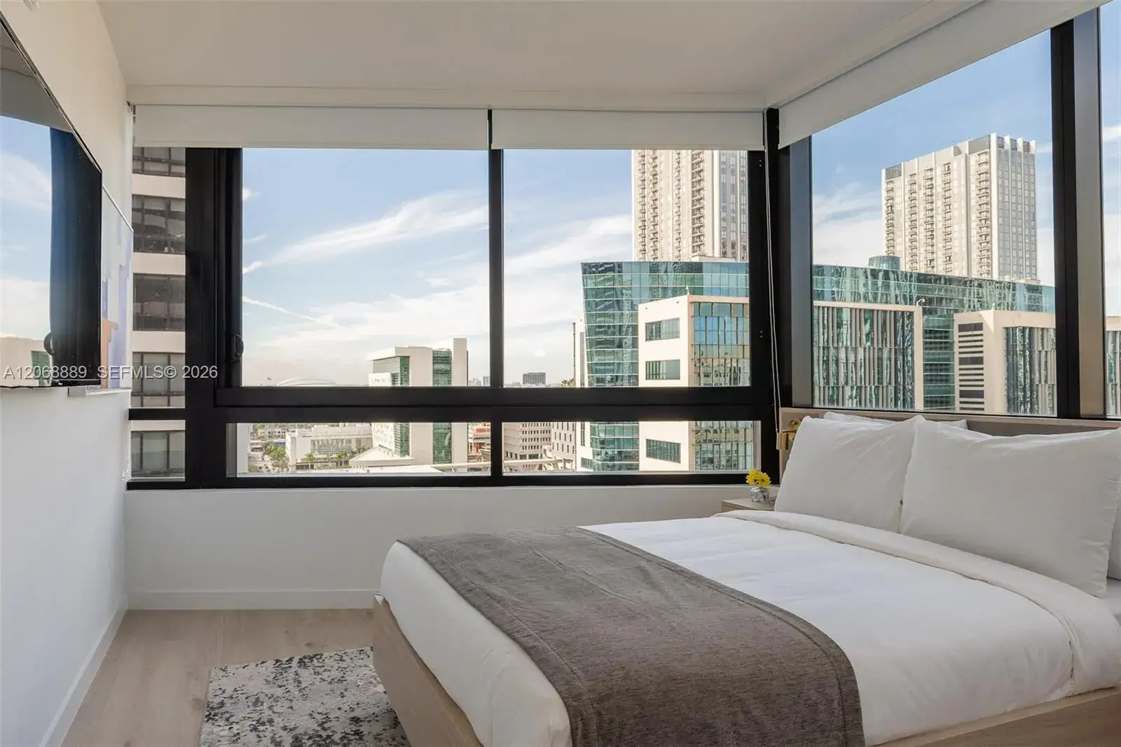 1 bedroom 1 bath Residential for sale at 225 N Miami Ave # 1702, Miami FL 33128