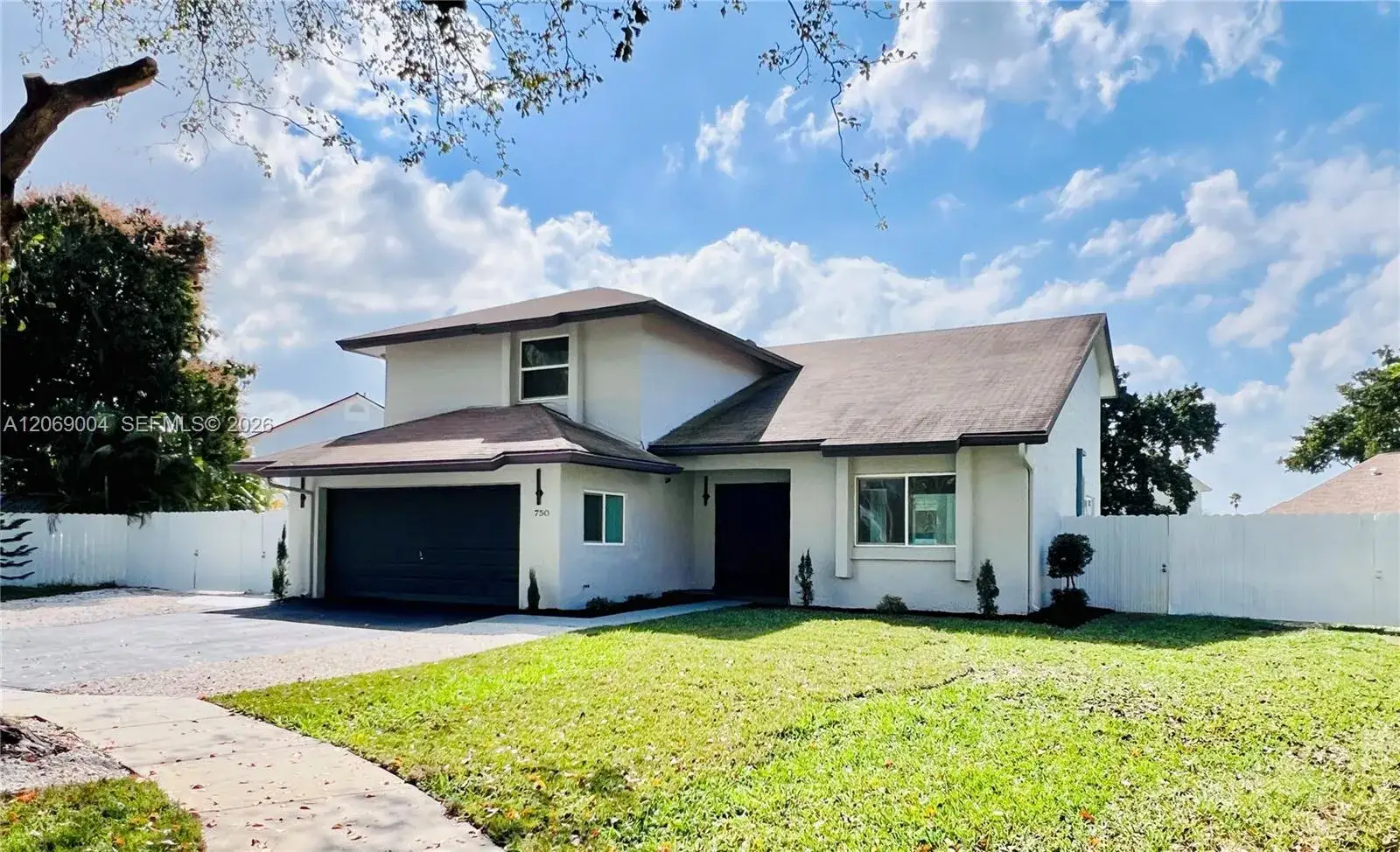 4 bedroom 3 bath Residential for sale at 750 SW 98th Ave, Pembroke Pines FL 33025