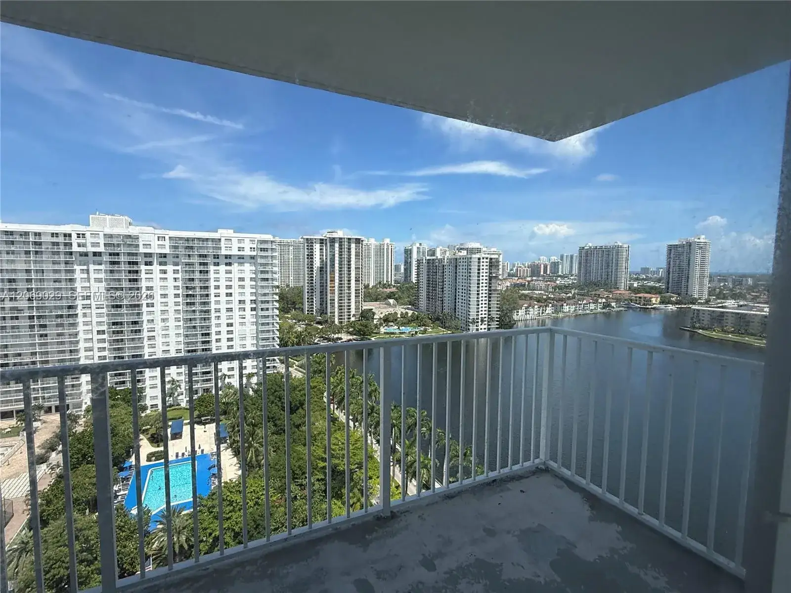 2801 NE 183rd St # 1914W, Aventura FL 33160