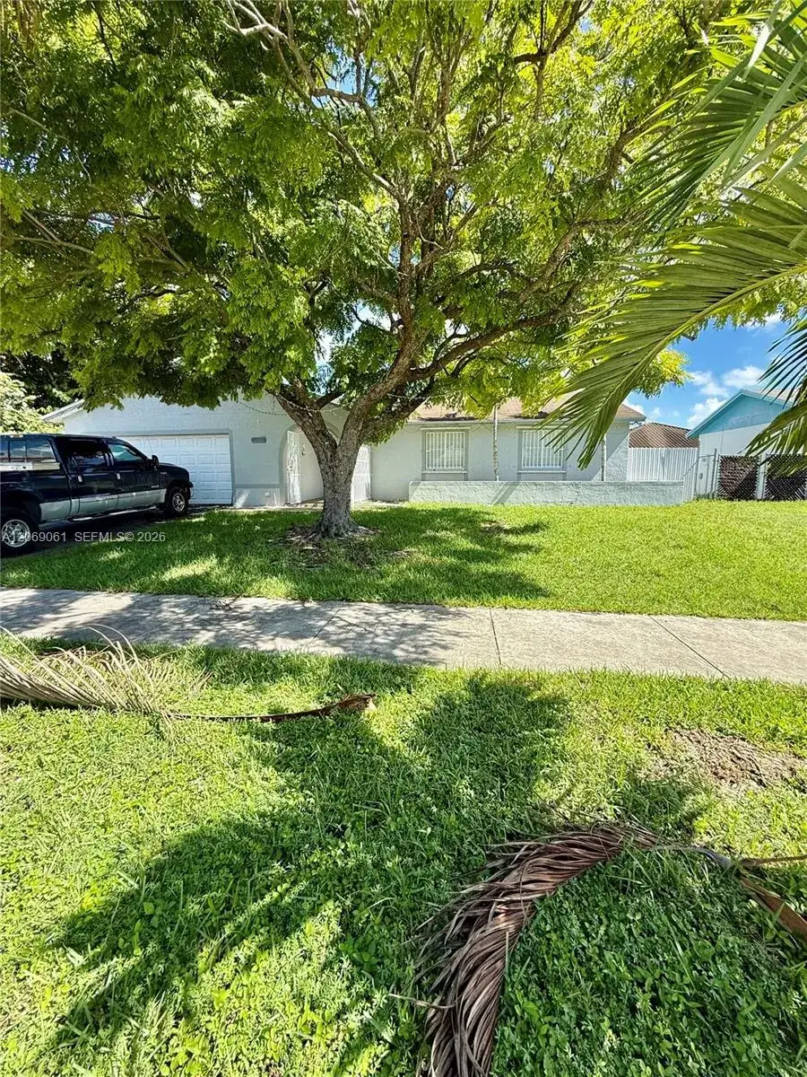 3 bedroom 2 bath Residential for sale at 13237 SW 257th Ter, Homestead FL 33032
