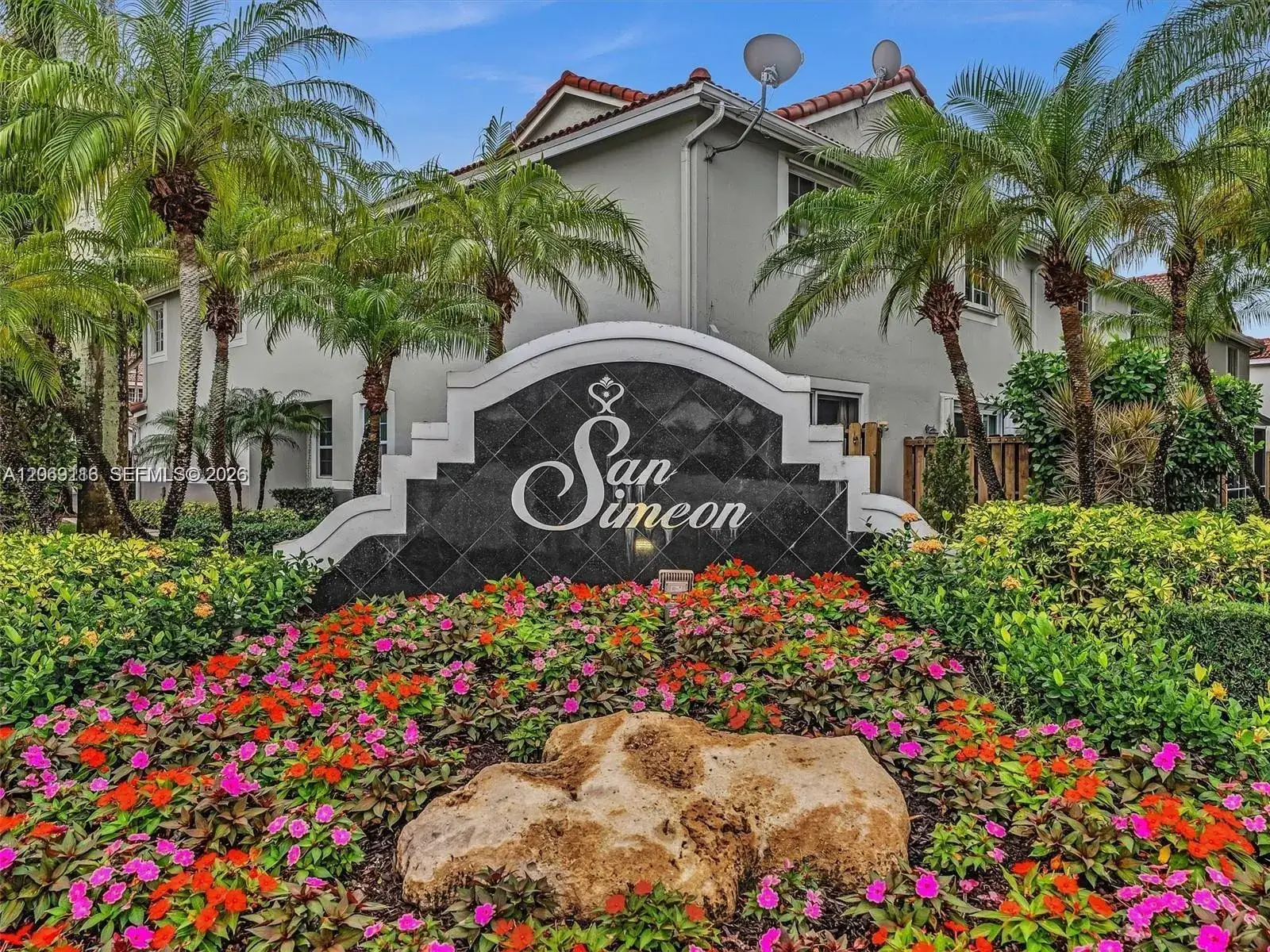 3905 San Simeon Ln, Weston FL 33331