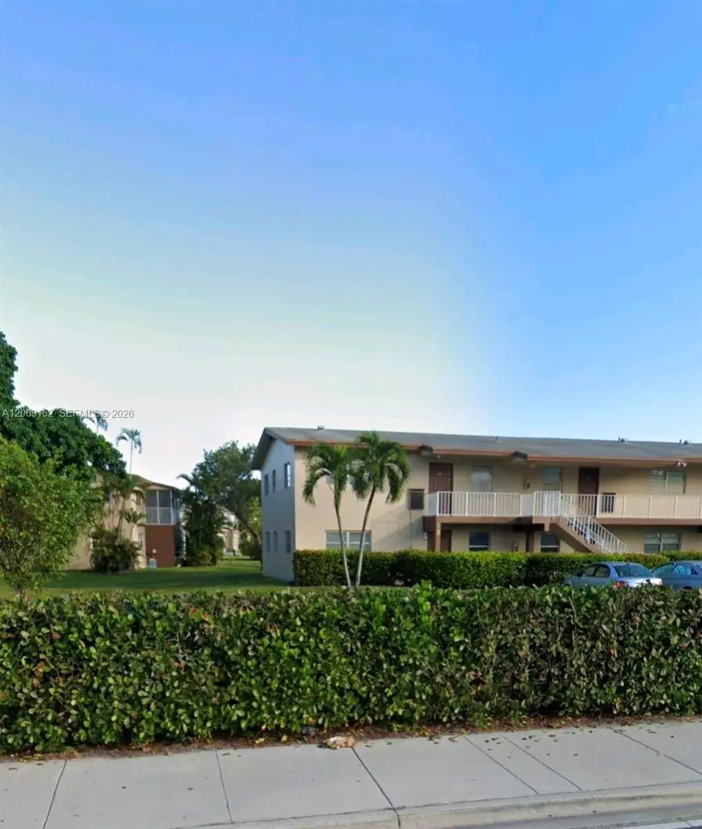 2 bedroom 2 bath Residential for sale at 7400 NW 4th Pl # 106, Margate FL 33063