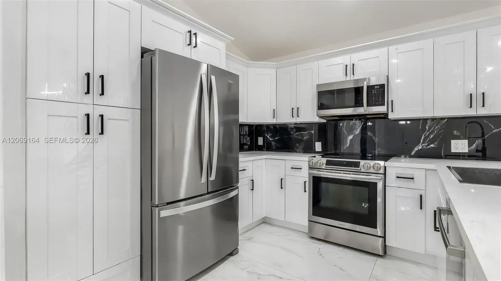 4 bedroom 4 bath Residential for sale at 2421 SW 84th Ter, Miramar FL 33025