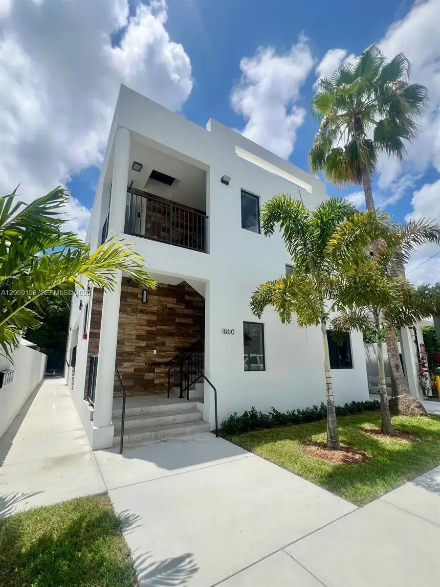 1860 NW 19th St # 201, Miami FL 33125