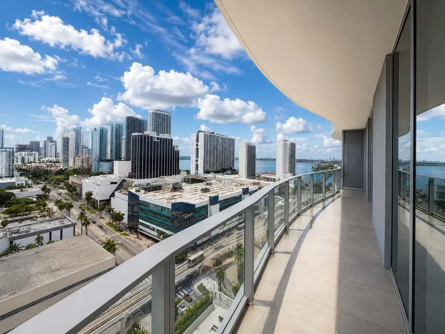 1 bedroom 1 bath Residential Lease for rent at 1400 Biscayne Blvd # 1807, Miami FL 33132