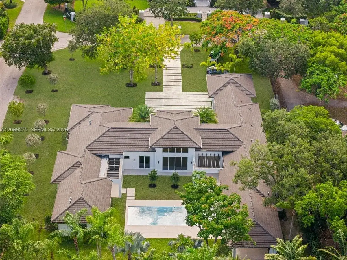 6 bedroom 7 bath Residential for sale at 9025 SW 114th St, Miami FL 33176