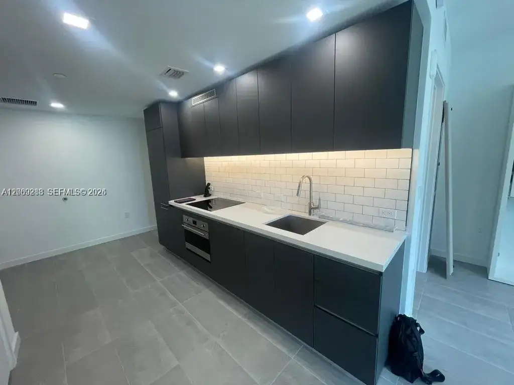 1 bath Residential for sale at 227 NE 2nd St # 1613, Miami FL 33132