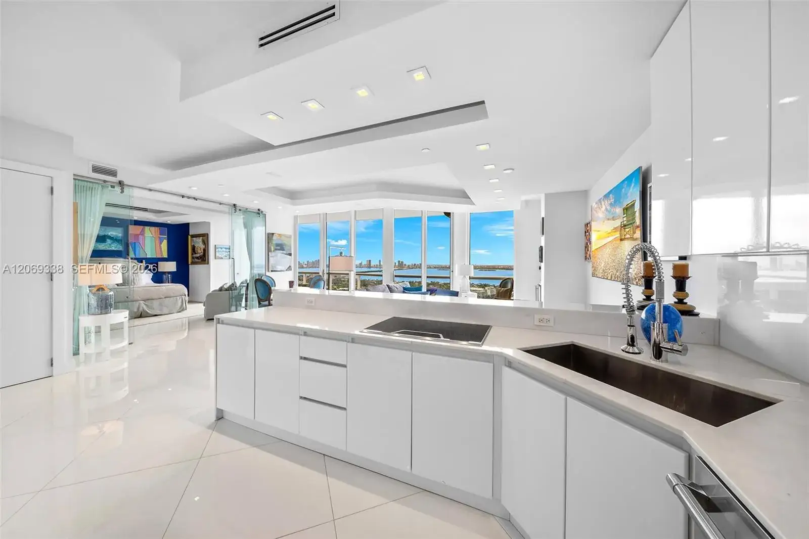 1 bedroom 2 bath Residential Lease for rent at 4779 Collins Ave, Miami Beach FL 33140