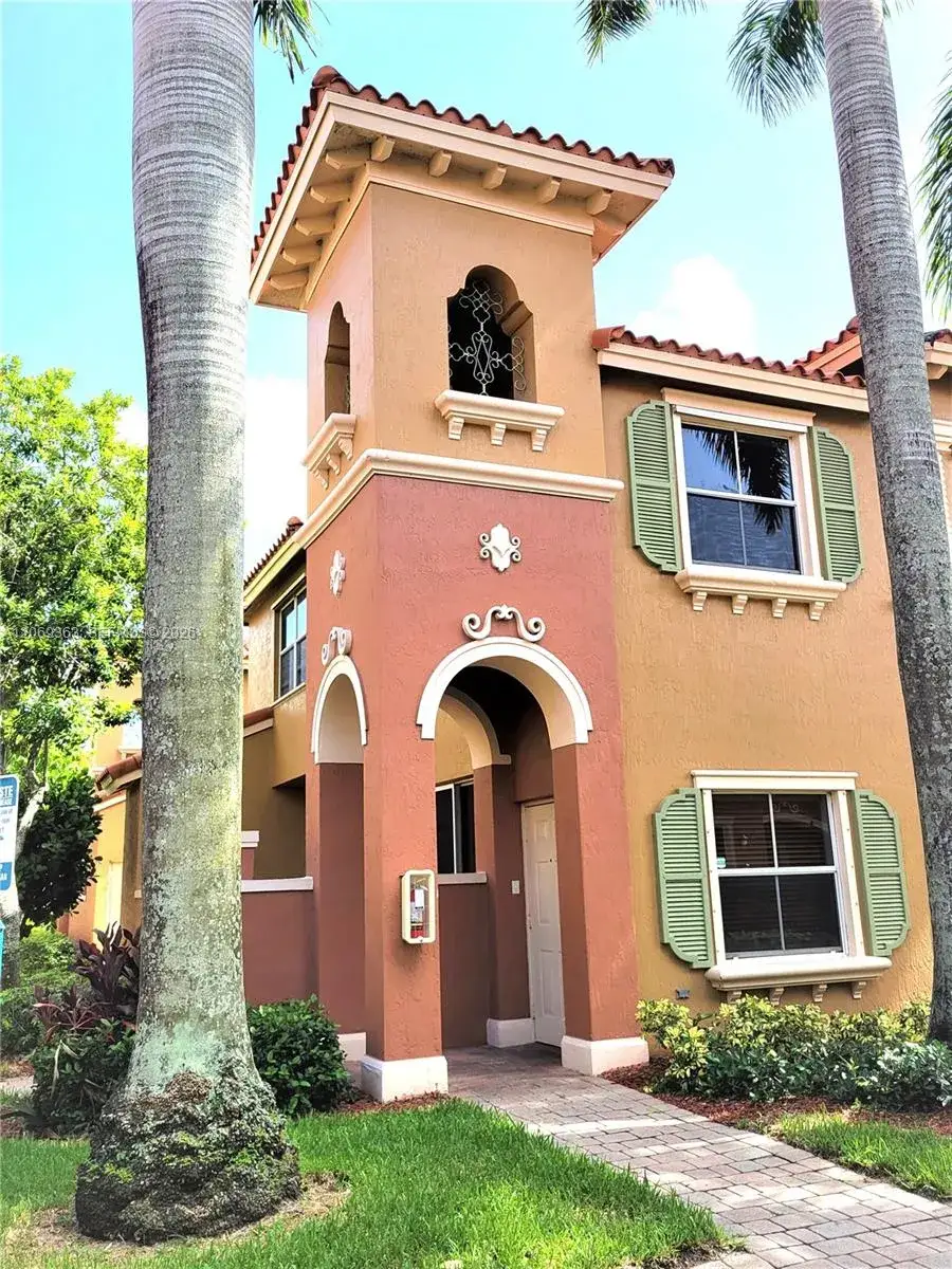 10645 SW 8th St # 2406, Pembroke Pines FL 33025