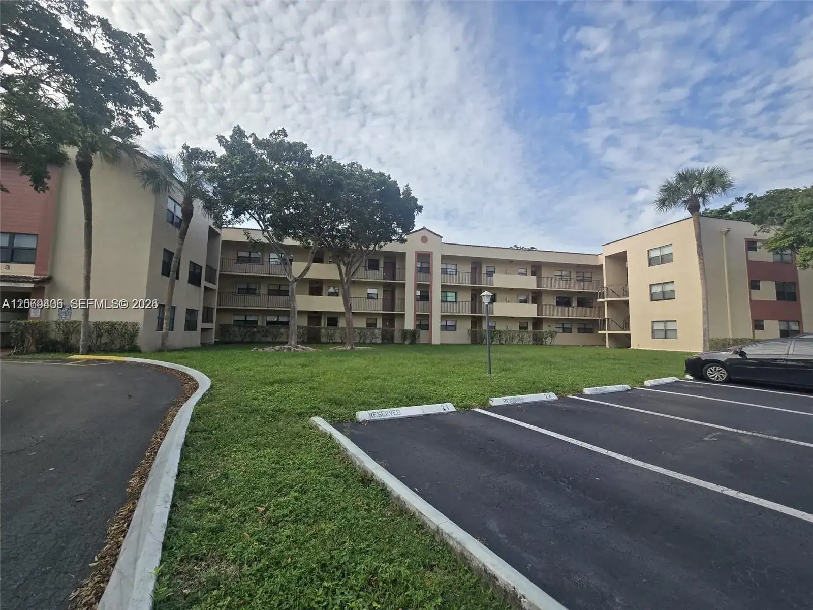 2 bedroom 2 bath Residential Lease for rent at 3396 Foxcroft Rd # 113, Miramar FL 33025