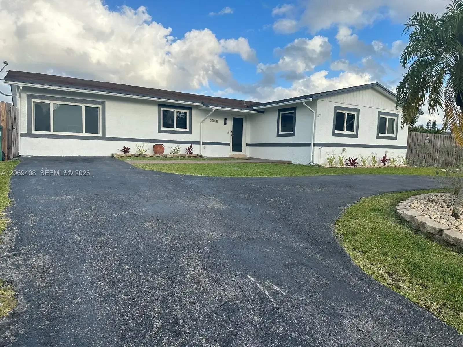 5 bedroom 3 bath Residential for sale at 27665 SW 163rd Ave, Homestead FL 33031
