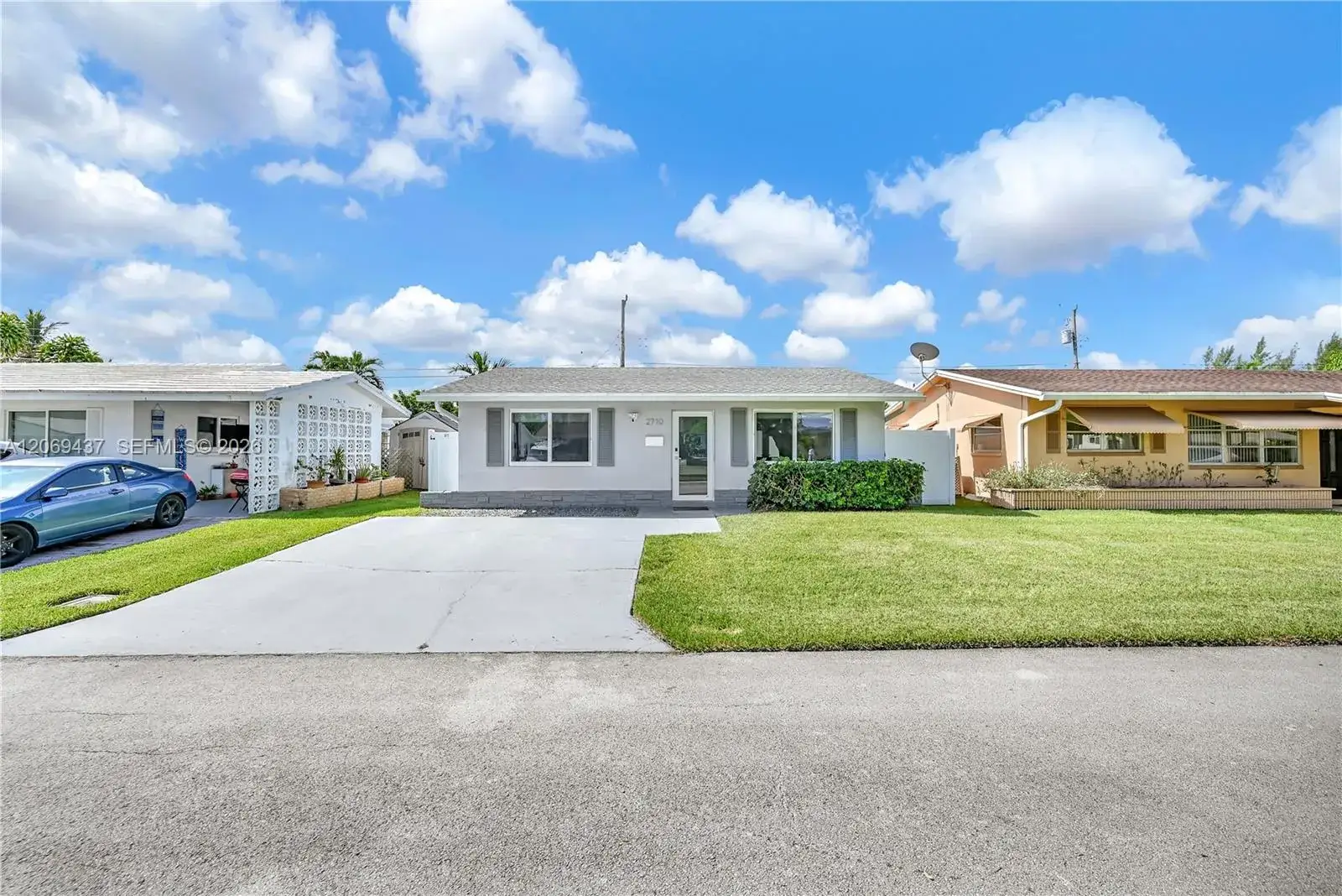 2 bedroom 1 bath Residential for sale at 2710 NW 54th St, Tamarac FL 33309