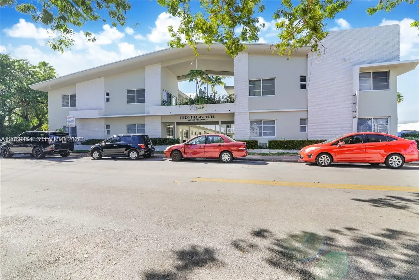 6930 Rue Versailles # 18, Miami Beach FL 33141